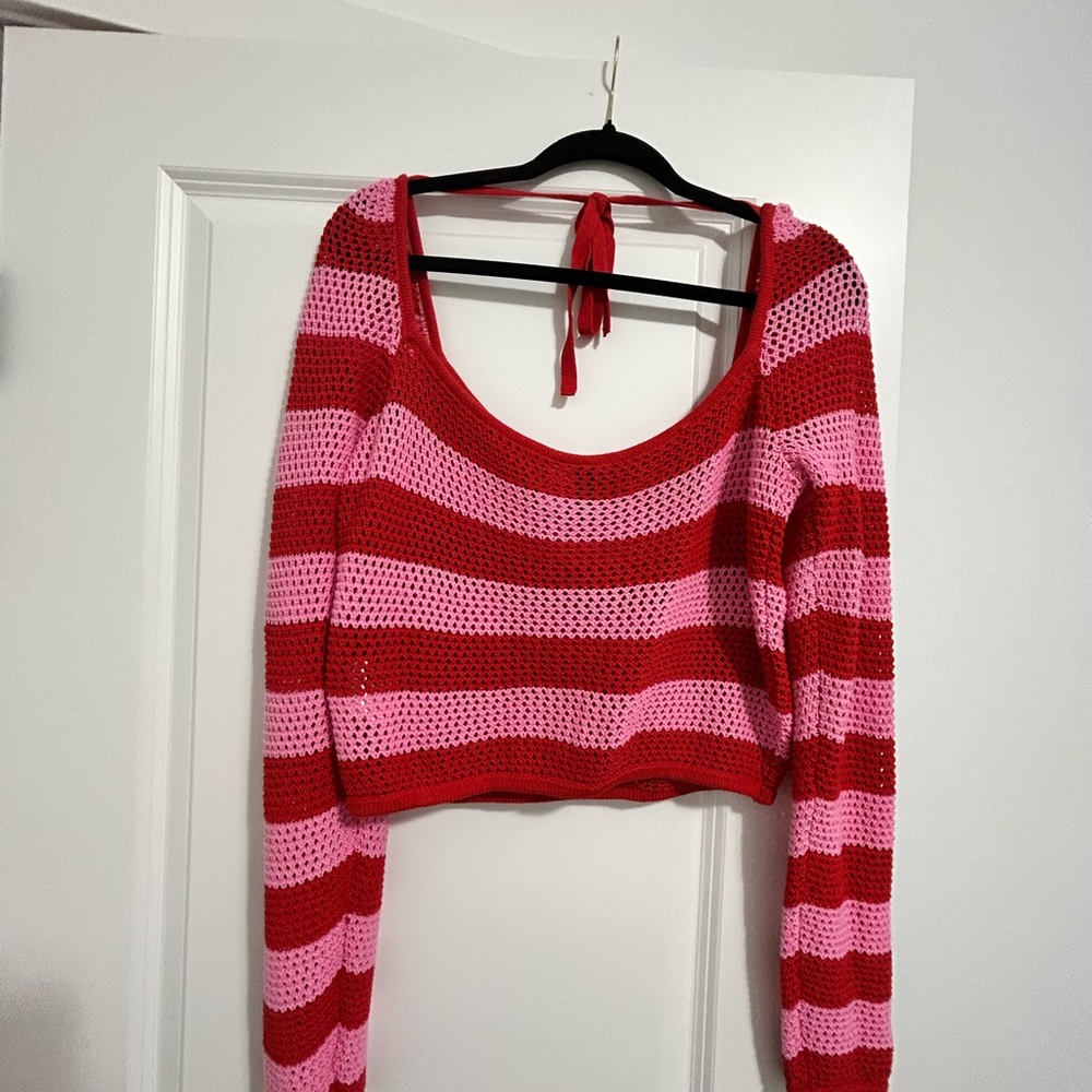 H&M Red and Pink Striped Crop Top